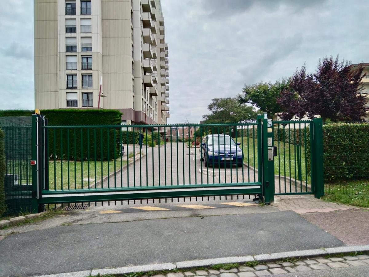 רואן Grand F2 De 47M2 Au 15Eme Etage Dans Une Residence Tres Calme - 017 מראה חיצוני תמונה